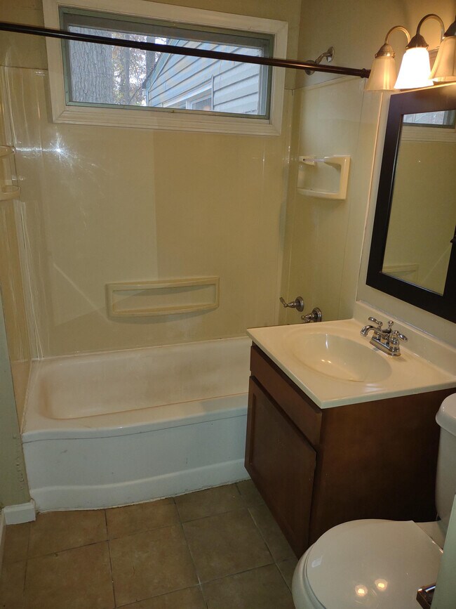 Building Photo - 23312 Pam Ct