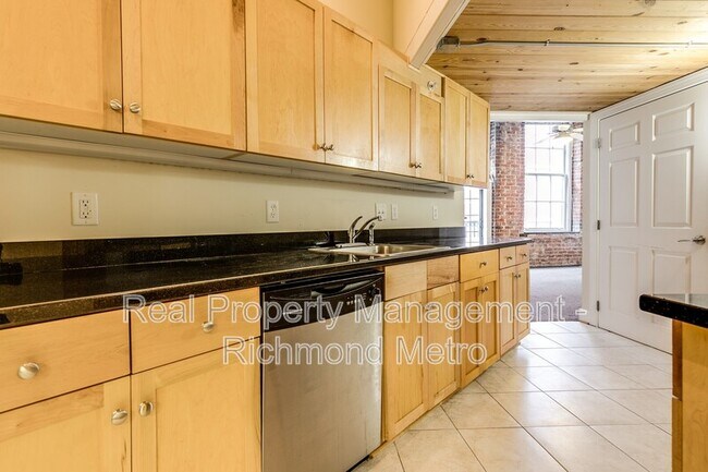 Foto del edificio - 1321 1/2 E. Main St.