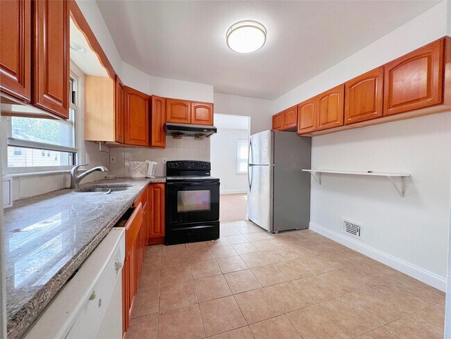 Foto del edificio - 57-04 226th St