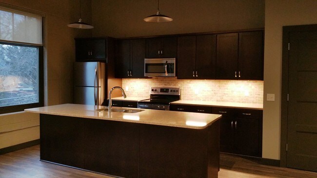 Kitchen - 244 E Main Ave