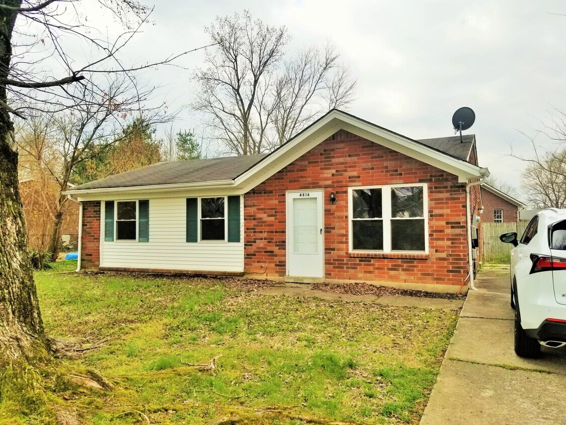 Primary Photo - SECTION 8 WELCOME! Nice, 3 Bedrooms, 1 Bat...