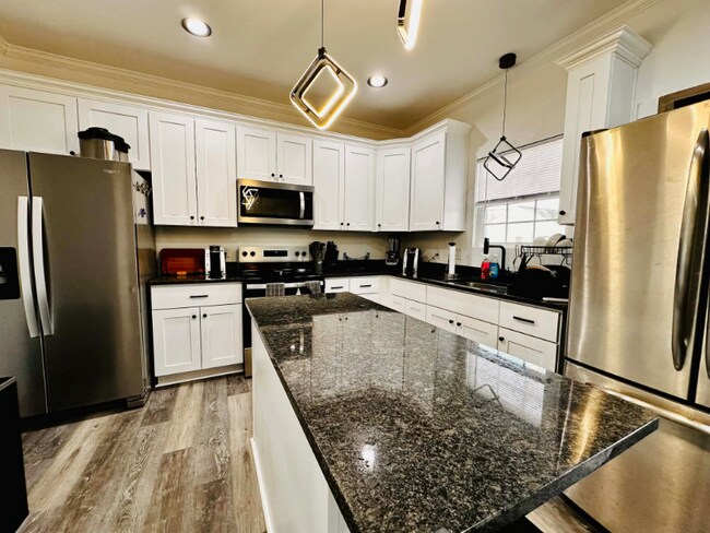 Foto del edificio - 236 Buxton Ave