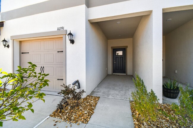 Building Photo - FOR RENT! READY NOW!! Mirada 3 Bedroom 2 1...