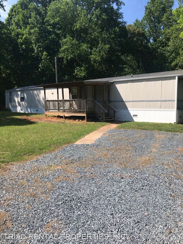 Primary Photo - 3 br, 2 bath House - 1346 FOXBURROW RD