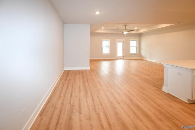 Foto del edificio - 12625 Whitcomb Cir