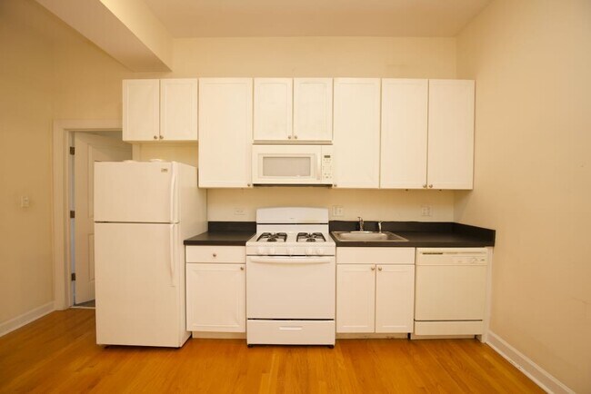 Foto del edificio - 4715 N Sheridan Rd