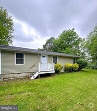 Building Photo - 22 Alden Ct