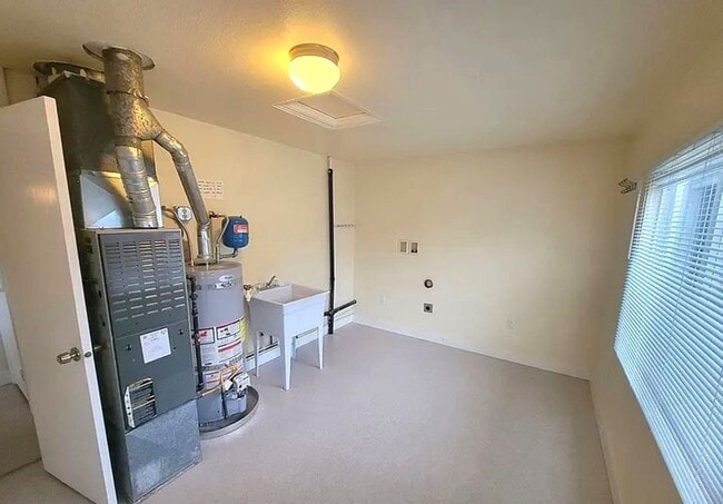 Building Photo - Adorable 2bed/1bath Auburn Home on Main St.