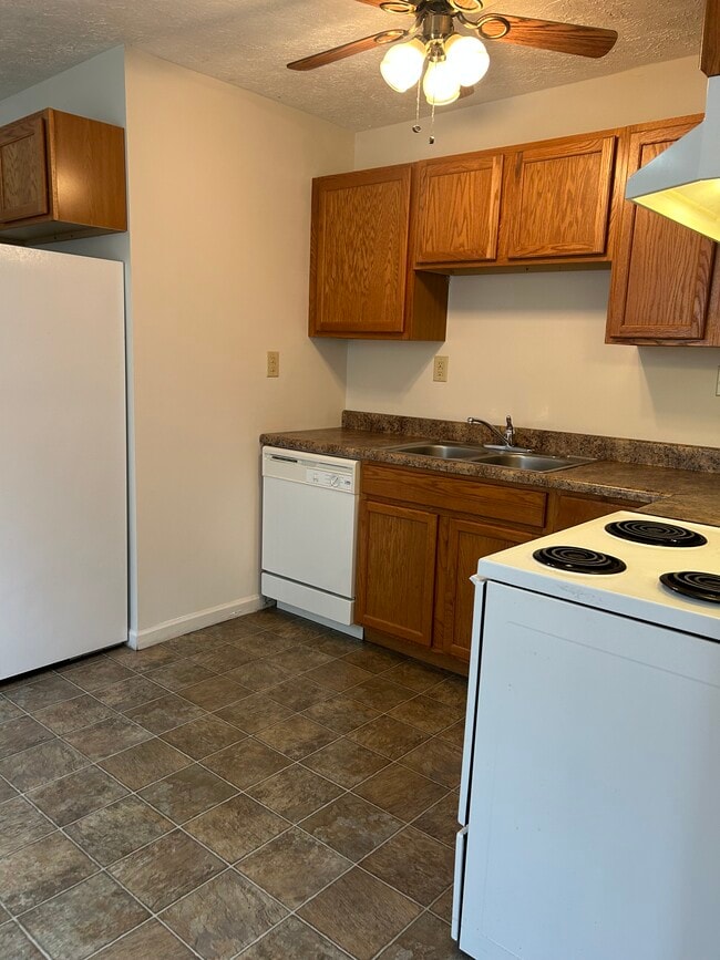 Building Photo - 244 Burkhardt Way