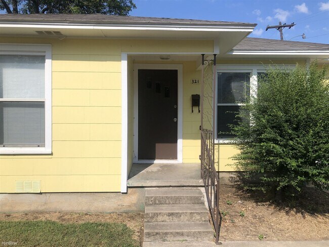 Foto del edificio - 3 br, 1 bath House - 321 Bradley St