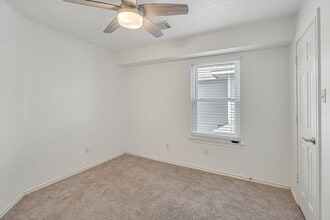 Building Photo - 209 Summerhaze Cir