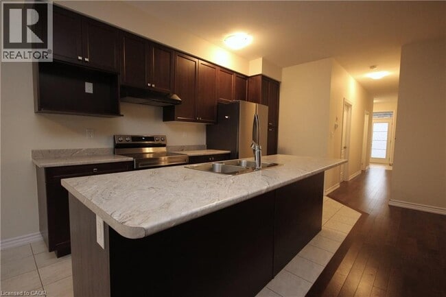 Photo du bâtiment - 7 Owl Ln.