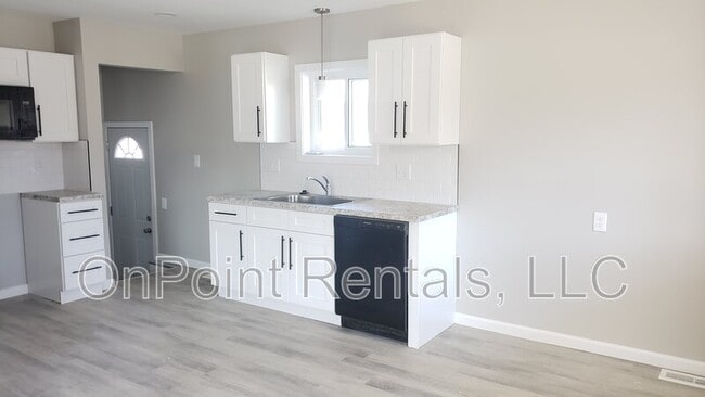 Building Photo - 15161 Harrison St