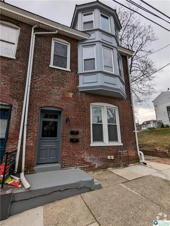 Building Photo - 136 S 8th St
