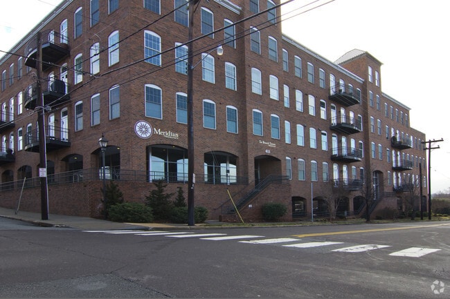 Building Photo - Tar Branch Towers