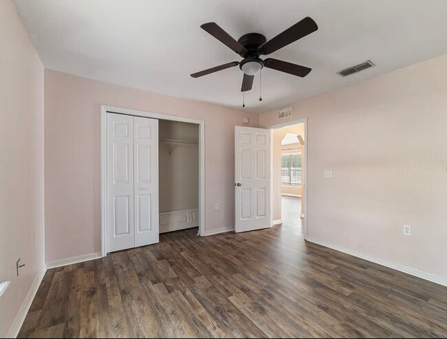 Building Photo - 6930 Bahia Rd