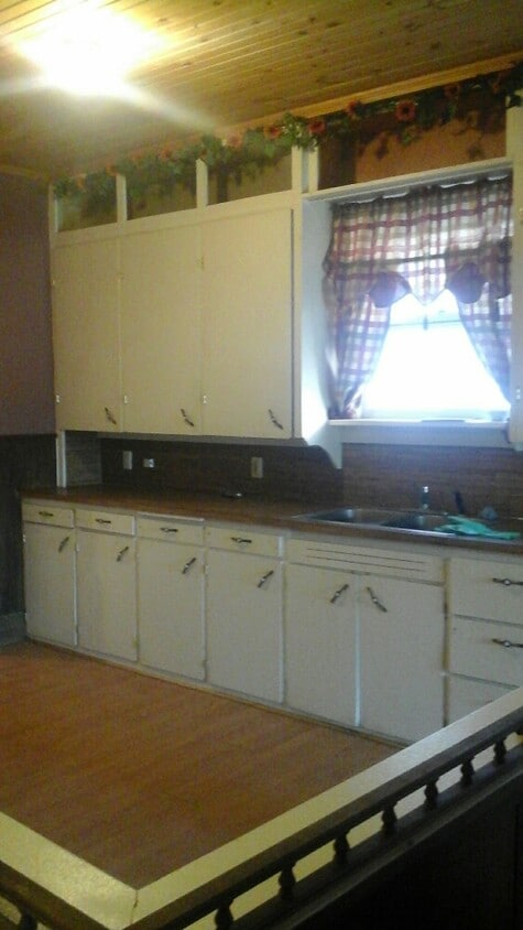 Primary Photo - 712 E 21st St