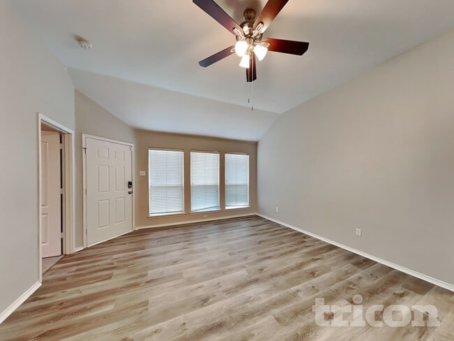 Foto del edificio - 1214 Crooked Creek Ct