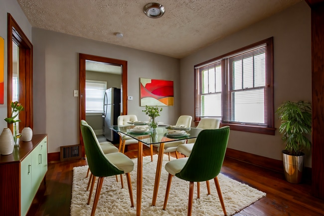 Building Photo - 2 Bedroom / 1 Bath Home located near Askar...