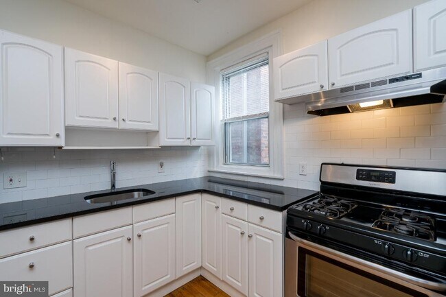 Foto del edificio - 338 S 15th St