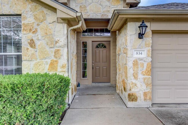 Foto del edificio - 834 Dark Horse Ln