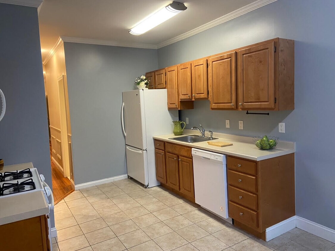 45 Grafton St Unit 1, Quincy, MA 02169 Condo for Rent in Quincy, MA