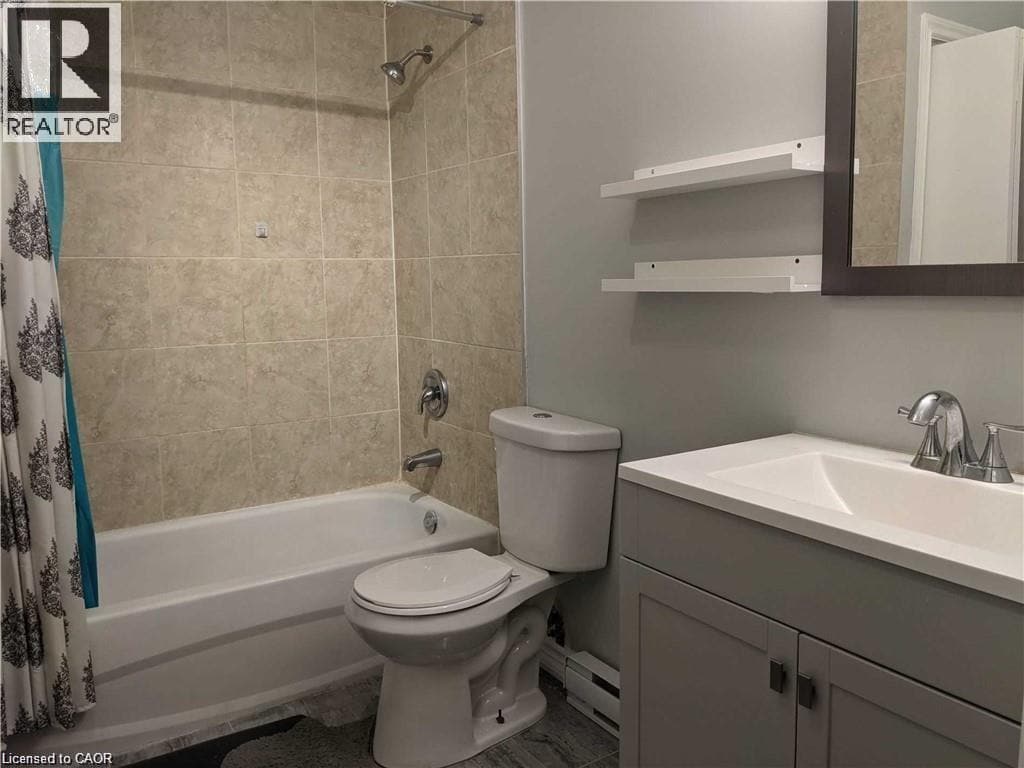 Building Photo - 8646 Willoughby Dr