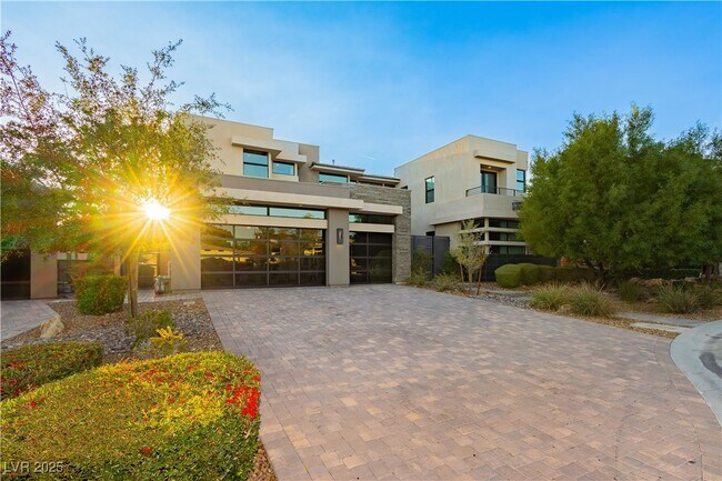 Foto del edificio - 94 Glade Hollow Dr