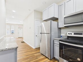 Building Photo - 346 Nectarine St
