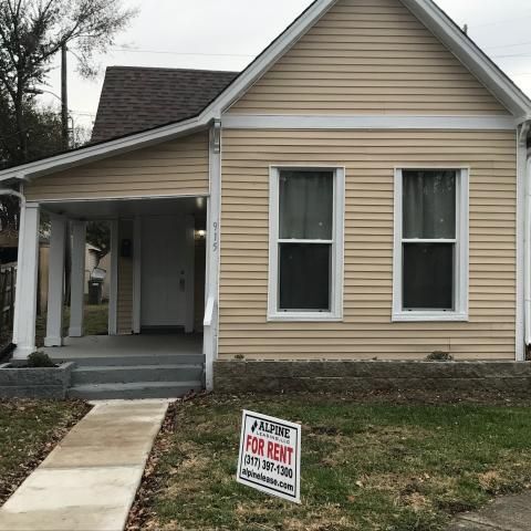 Primary Photo - Near Westside 2BR House w/Attached Garage