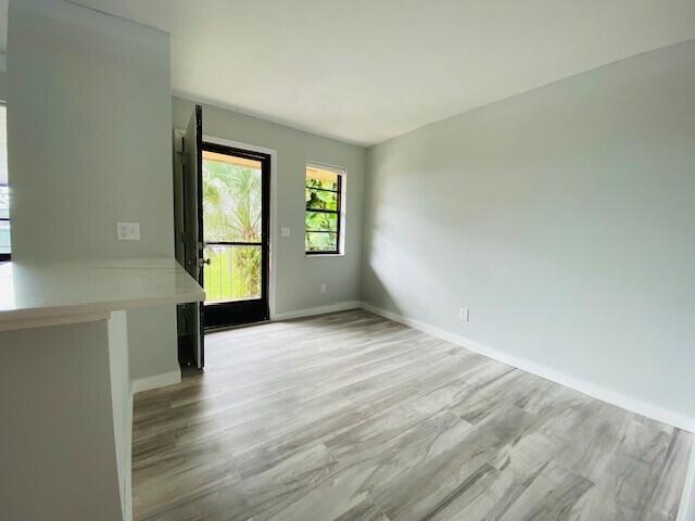 Building Photo - 1081 SE Monterey Rd