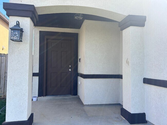 Building Photo - 5407 Simbrah Dr