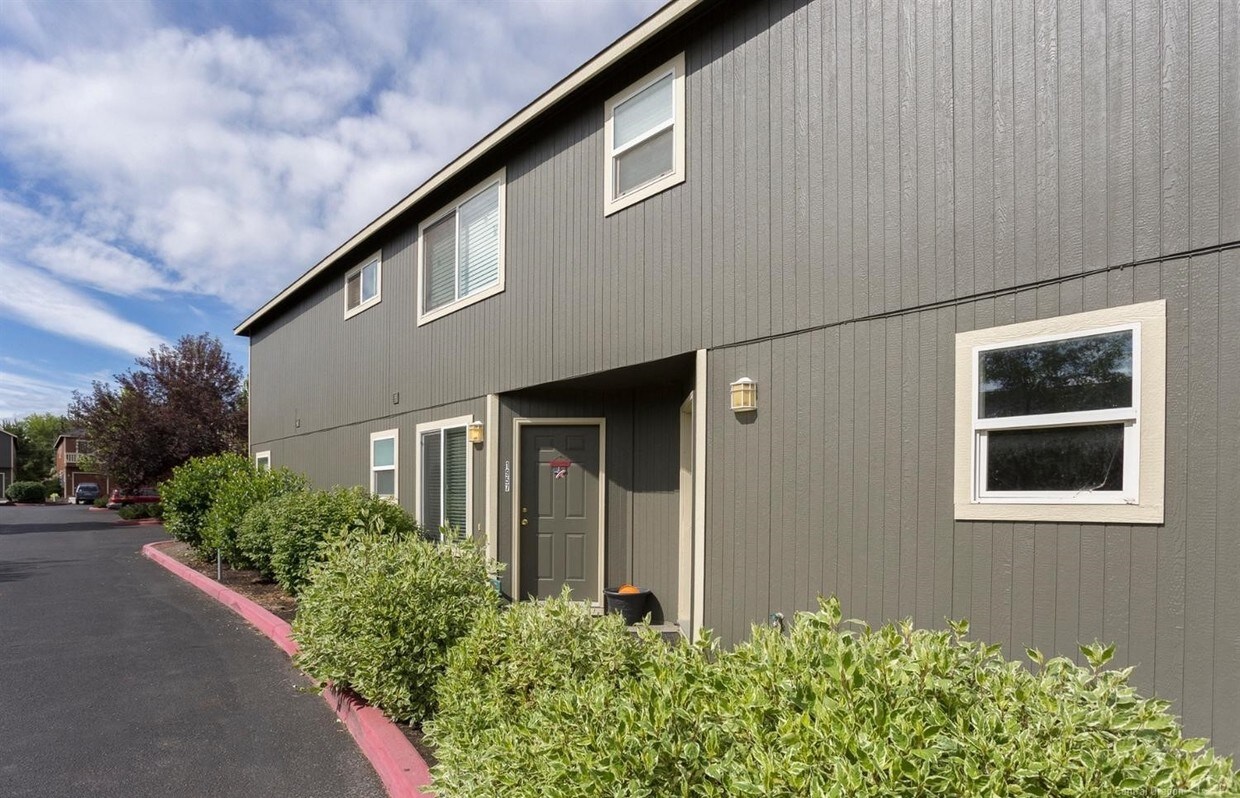 Foto principal - 1955 SW Canyon Dr