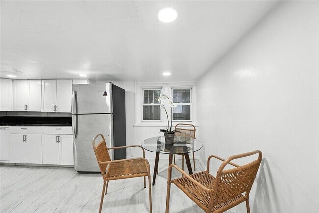 Foto del edificio - 283 GRIFFITH St