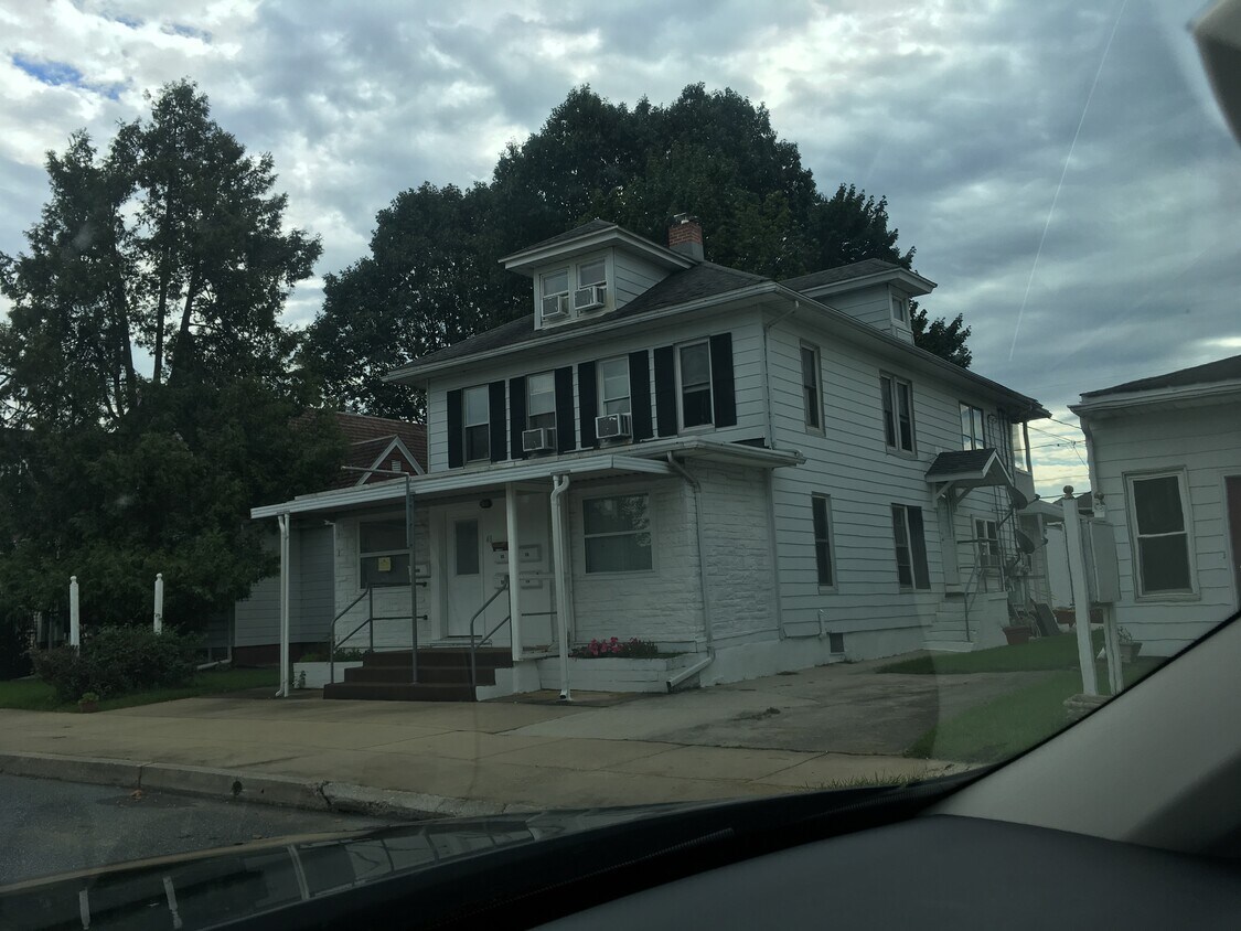 48 W Caracas Ave Unit 1N, Hershey, PA 17033 Apartments in Hershey, PA