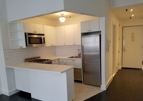 Building Photo - 113 3rd Ave