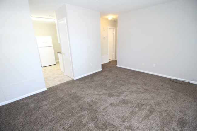 Building Photo - Charming 2-Bedroom Duplex Near UWF, I-10 &...