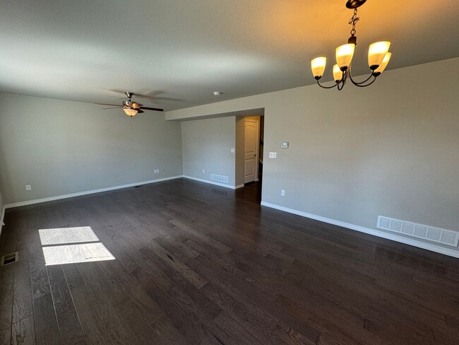Building Photo - 3 Bedroom Home Minutes from Military Bases!