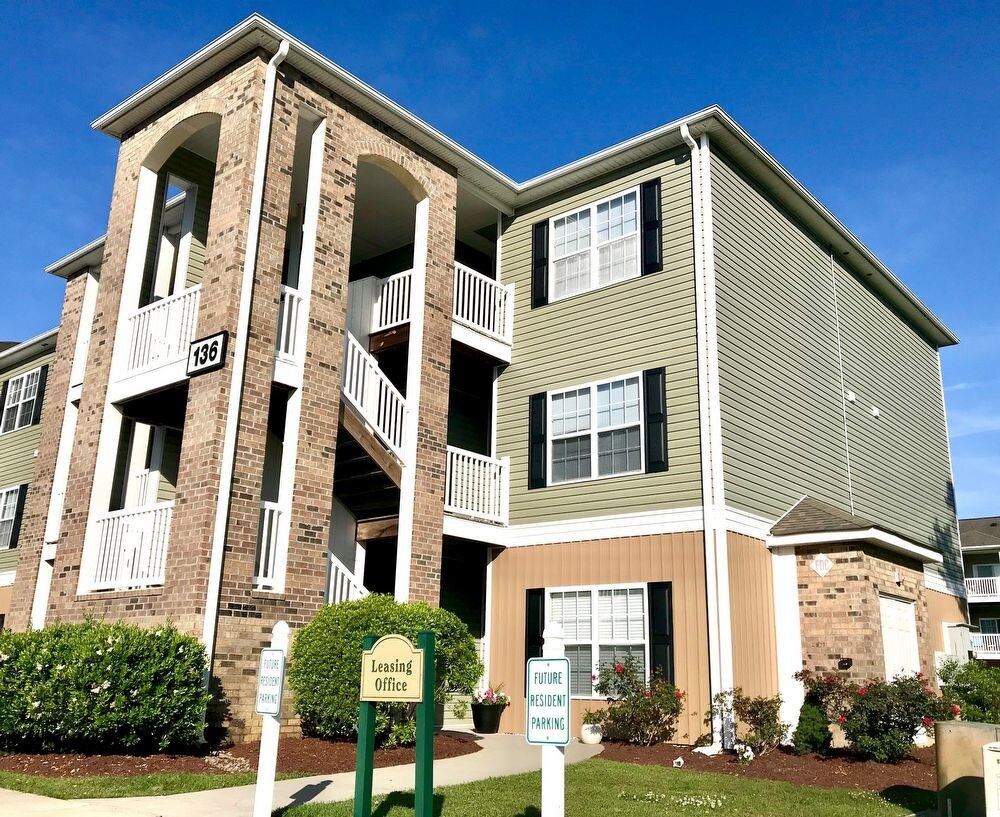 THE PARK AT VILLAGE OAKS Apartment for Rent in Leland, NC