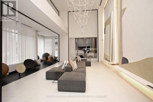 Building Photo - 15 Lower Jarvis St