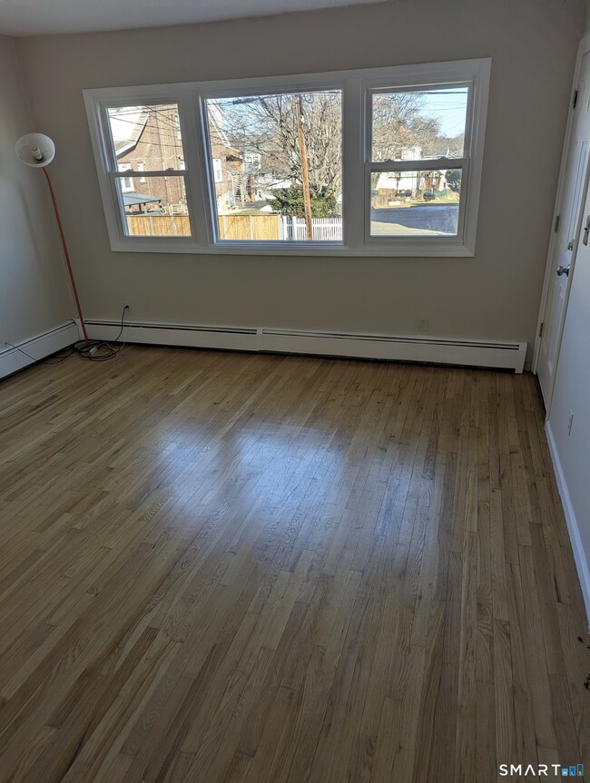 Building Photo - 67 Avery St