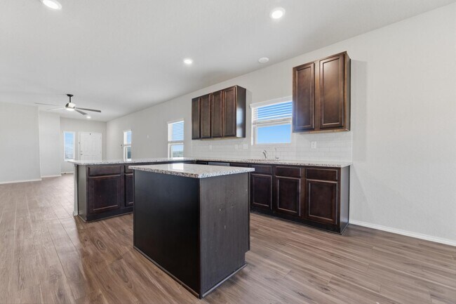 Building Photo - 186 Porcupine Ln