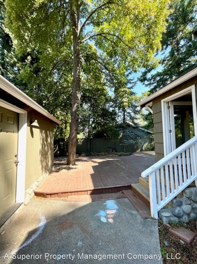 Building Photo - 4 br, 3 bath House - 34 NW Portland Ave