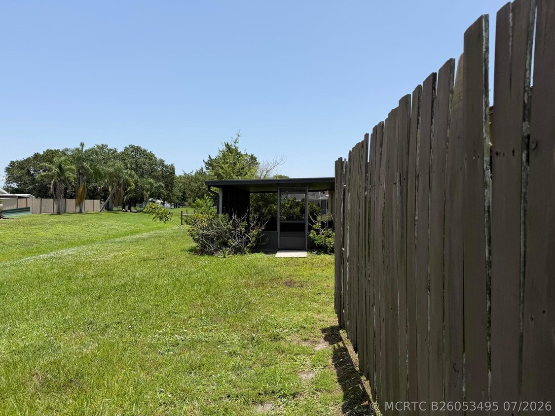 Building Photo - 8451 SW 14th Ln