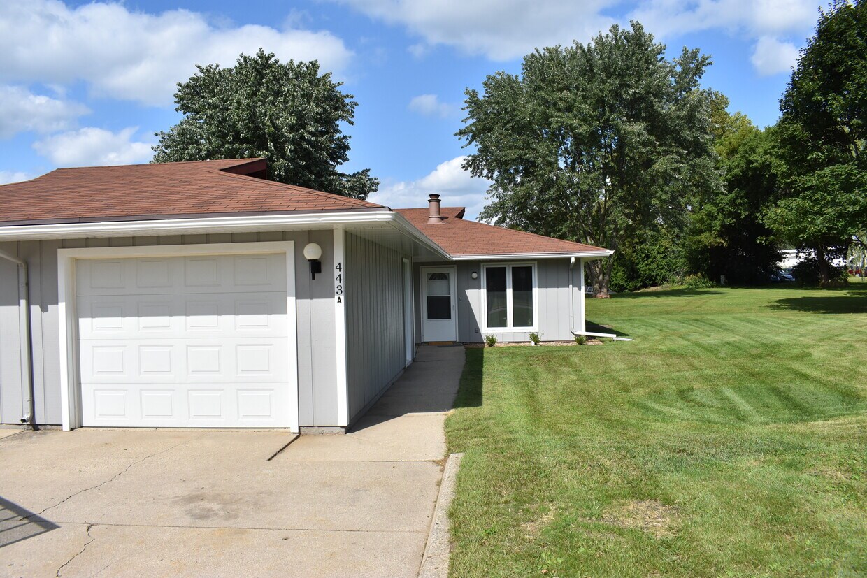 443 Bonnie Rd Unit 443B Bonnie Rd, Cottage Grove, WI 53527 Apartments in Cottage Grove, WI