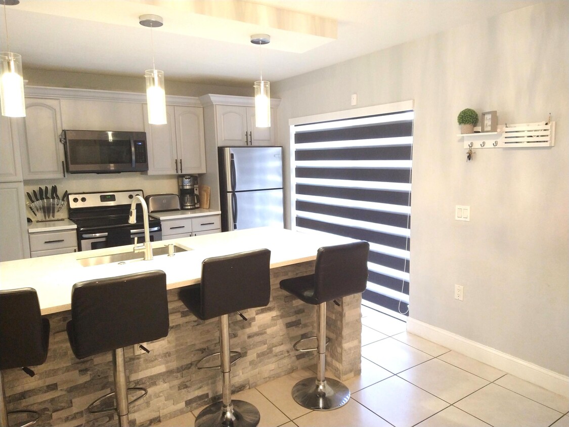 Foto principal - 216 2nd Way