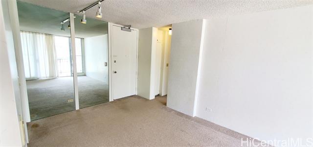 Building Photo - 2121 Algaroba St