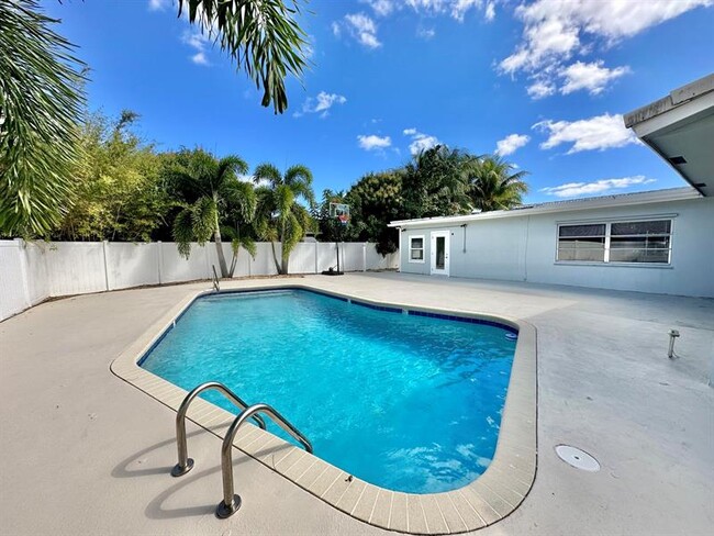 Foto del edificio - 1571 SW 13th Dr