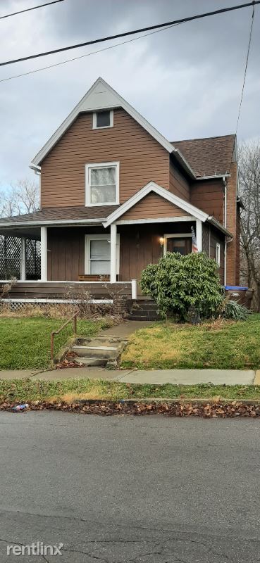 Primary Photo - 3 br, 1.5 bath House - 273 Orchard Street