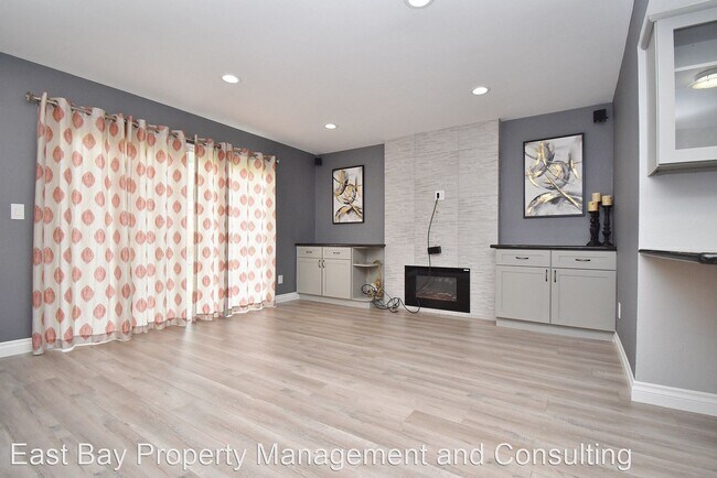 Building Photo - 4 br, 2.5 bath House - 260 Tuolumne Dr.